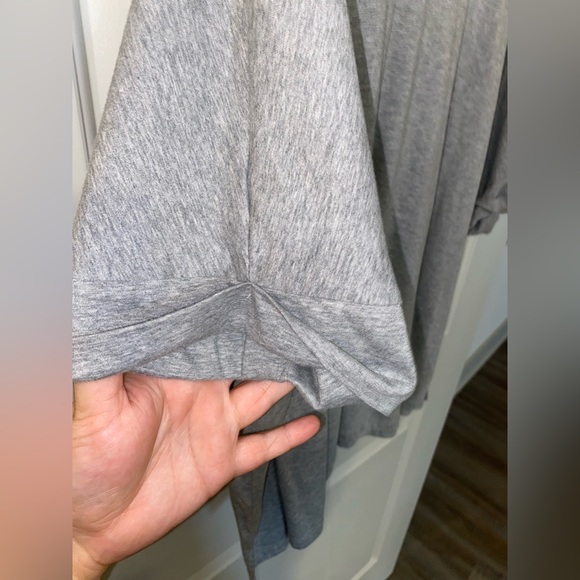 ASOS design curve oversized boyfriend tshirt with roll sleeves in gray marl - Picture 8 of 9